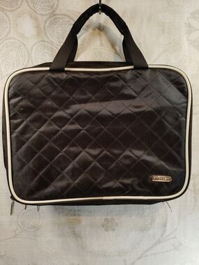 Findcozy Black Quilted Cosmetic /Toiletry Carry Bag